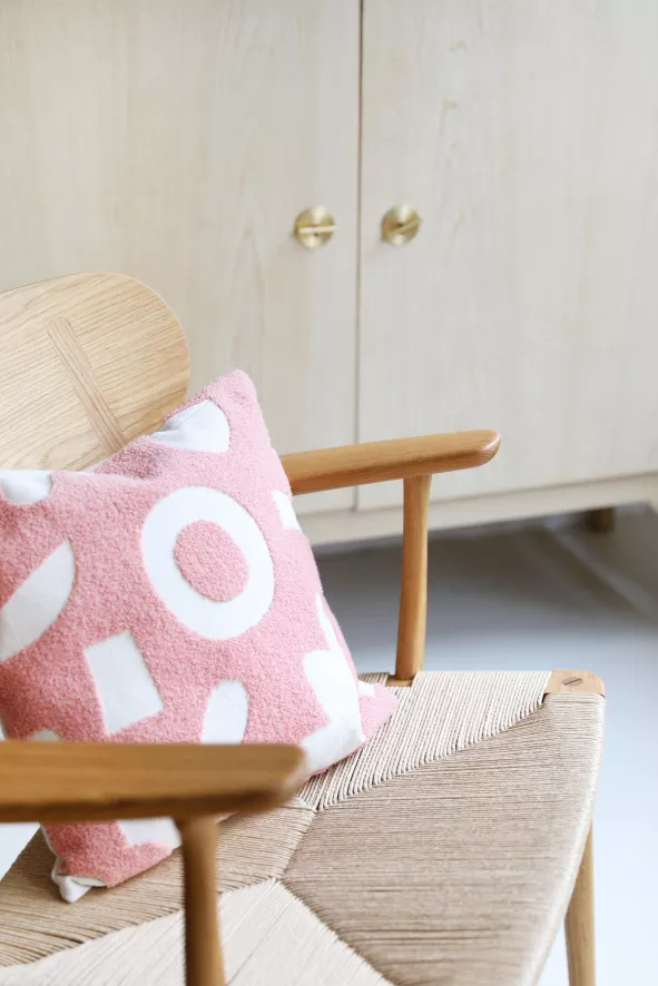 & Klevering &klevering Sketch Kussen 40x40 Roze 8 & Klevering &klevering Sketch Kussen 40x40 Roze - Afbeelding 8